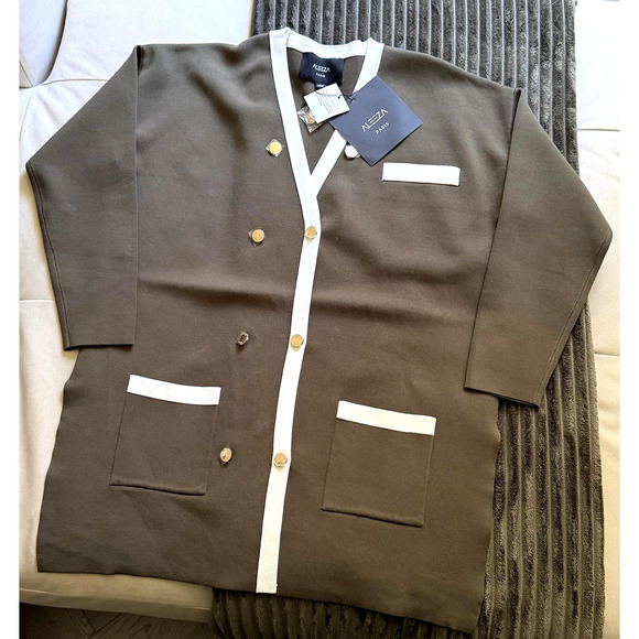 Aleeza Paris Green Cardigan- Gold Buttons Classy Size Large or XL NWT - Picture 3 of 6